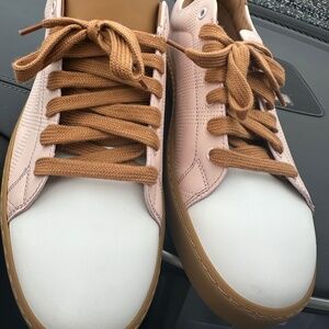 Burberry pink/tan shoe